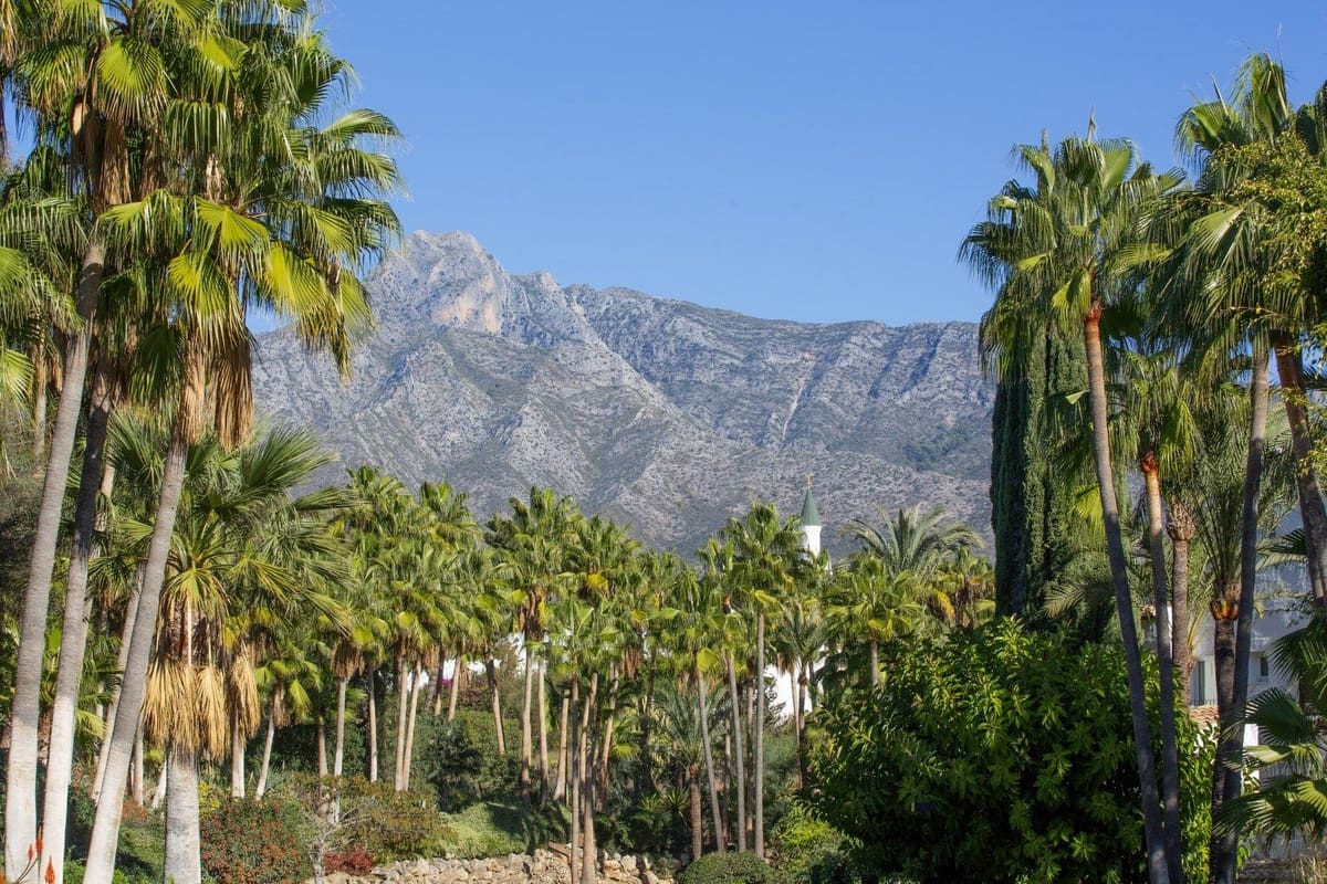 4 sypialnia Willa na sprzedaż w Marbella z basenem garażem - 7 500 000 € (Ref: 8032926)