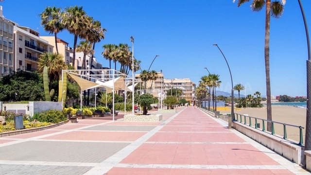 3 quarto Apartamento para venda em Estepona com piscina garagem - 525 000 € (Ref: 8097419)