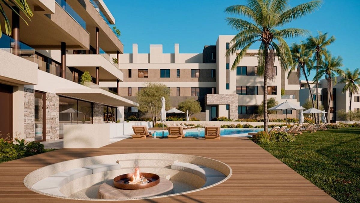 2 bedroom Apartment for sale in Mijas Costa with pool garage - € 322,000 (Ref: 8195700)