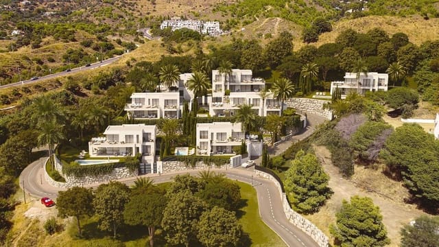 4 sypialnia Willa na sprzedaż w Mijas z basenem garażem - 1 975 000 € (Ref: 8410415)