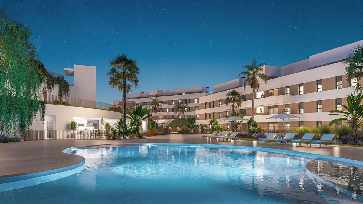 3 bedroom Apartment for sale in La Cala de Mijas with pool garage - € 387,000 (Ref: 8501155)