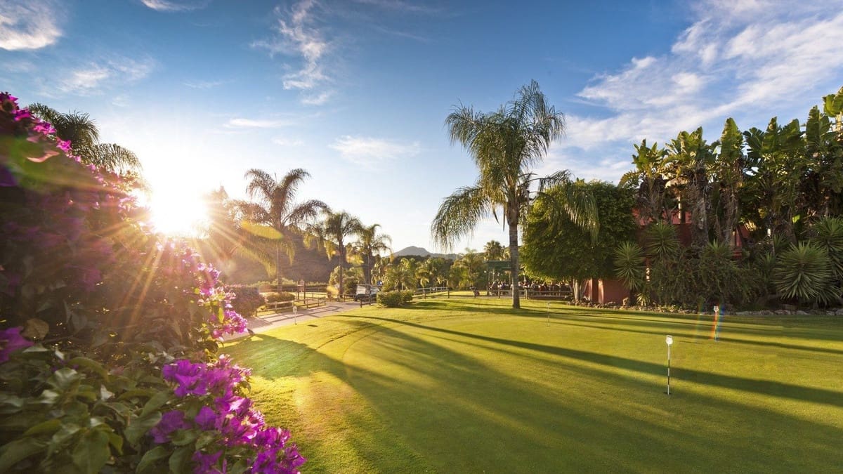 2 soveværelse Lejlighed til salg i Benahavis med swimmingpool garage - € 585.000 (Ref: 8596251)