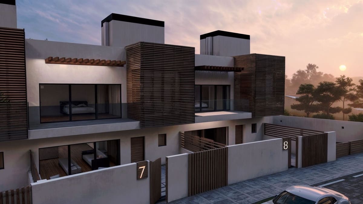 3 bedroom Townhouse for sale in Estepona with pool garage - € 615,000 (Ref: 8734618)