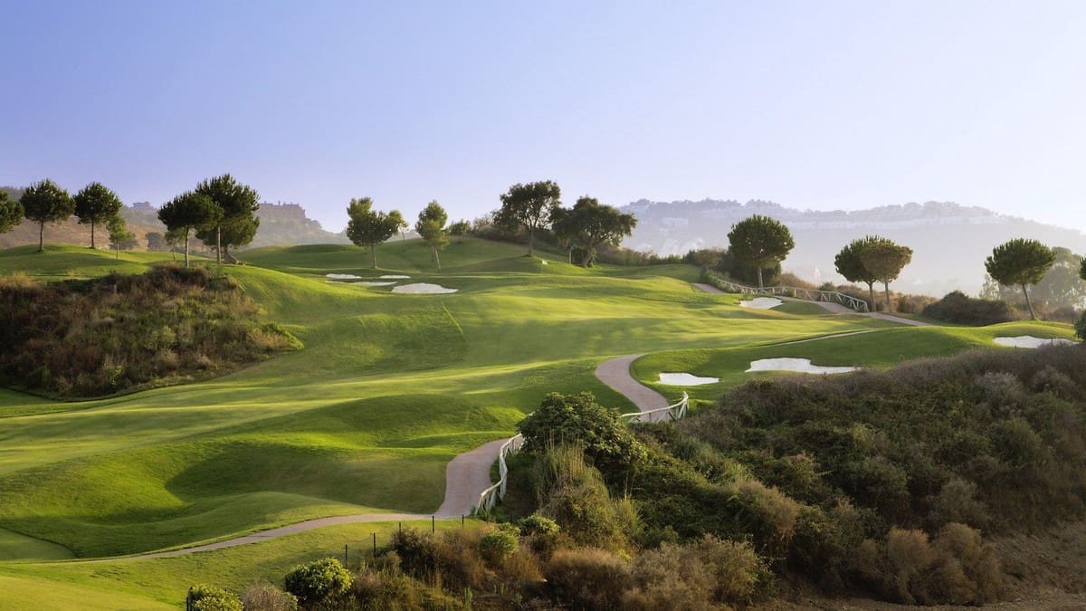 3 makuuhuone Omakotitalo myytävänä paikassa La Cala de Mijas mukana uima-altaan - 620 000 € (Ref: 8736649)