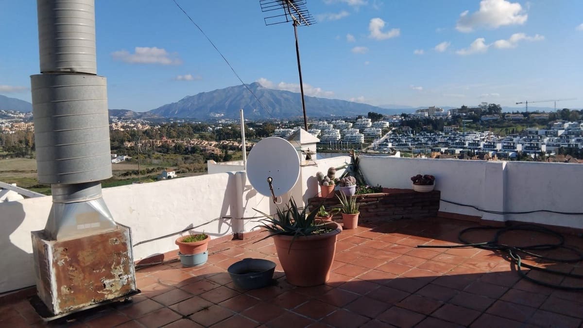 2 soverom Restaurant/Bar til salgs i El Paraiso med garasje - € 1 600 000 (Ref: 8803131)