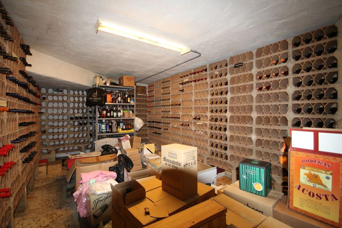 Bar/Restaurante de 2 habitaciones en El Paraiso en venta con garaje - 1.600.000 € (Ref: 8803131)