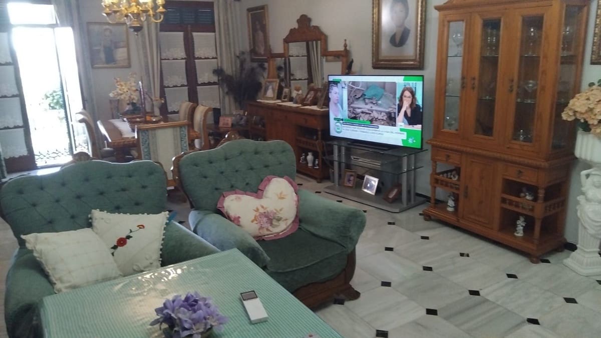 Bar/Restaurante de 2 habitaciones en El Paraiso en venta con garaje - 1.600.000 € (Ref: 8803131)