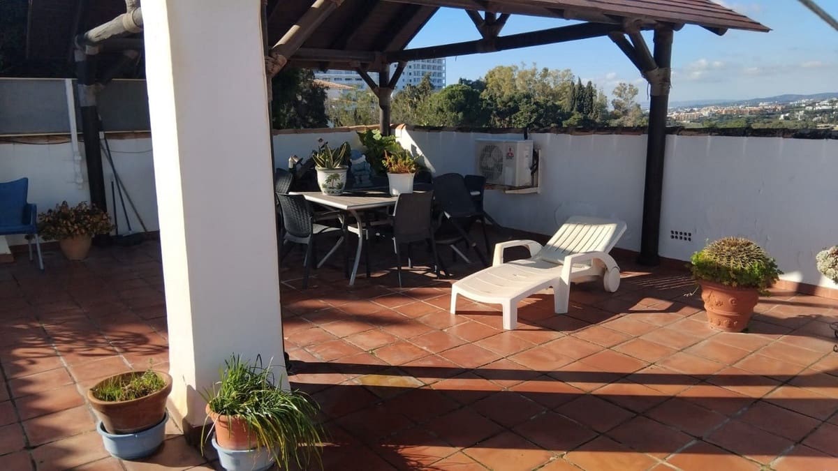 Bar/Restaurante de 2 habitaciones en El Paraiso en venta con garaje - 1.600.000 € (Ref: 8803131)