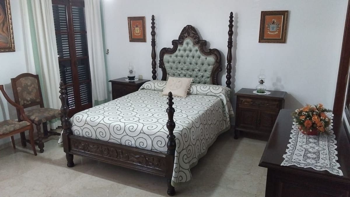 Bar/Restaurante de 2 habitaciones en El Paraiso en venta con garaje - 1.600.000 € (Ref: 8803131)