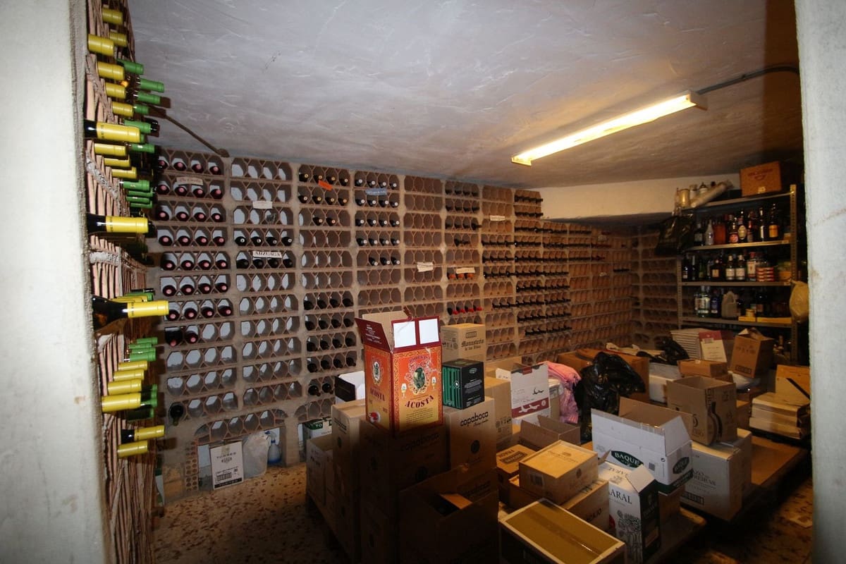 2 soverom Restaurant/Bar til salgs i El Paraiso med garasje - € 1 600 000 (Ref: 8803131)