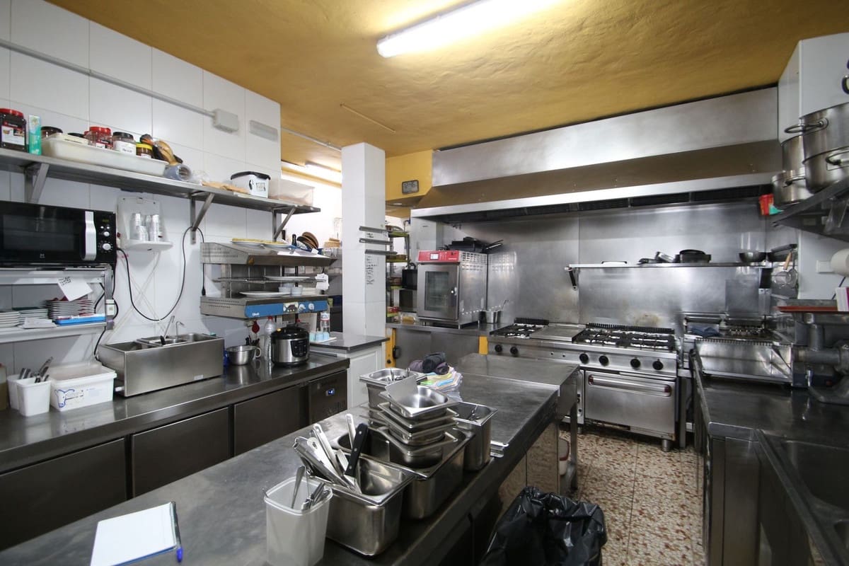 2 sypialnia Restauracja lub bar na sprzedaż w El Paraiso z garażem - 1 600 000 € (Ref: 8803131)