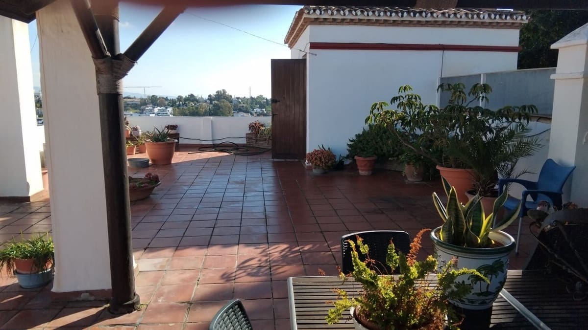 2 sypialnia Restauracja lub bar na sprzedaż w El Paraiso z garażem - 1 600 000 € (Ref: 8803131)