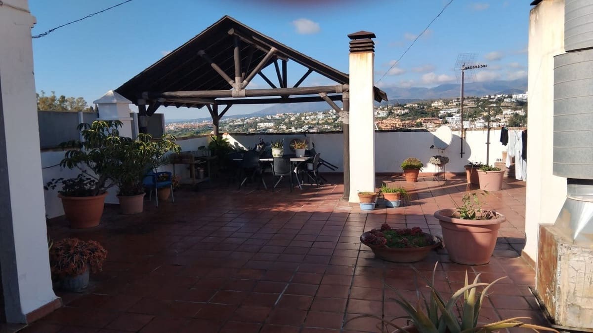 2 sypialnia Restauracja lub bar na sprzedaż w El Paraiso z garażem - 1 600 000 € (Ref: 8803131)