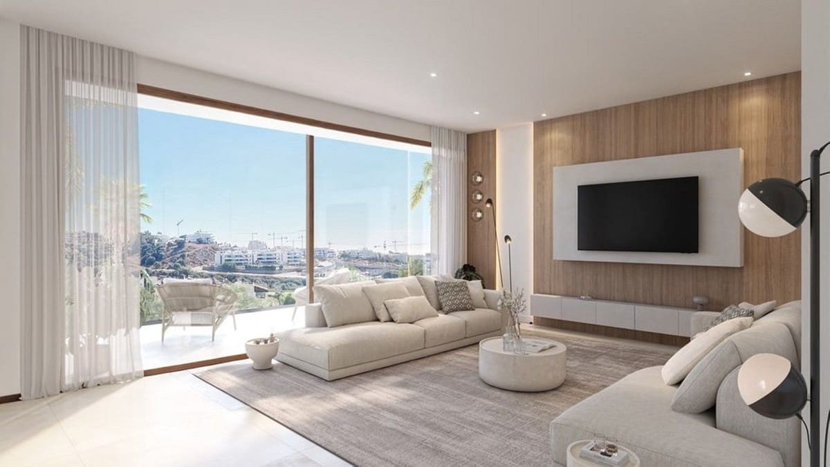 4 quarto Moradia para venda em Estepona com piscina - 1 250 000 € (Ref: 8900868)