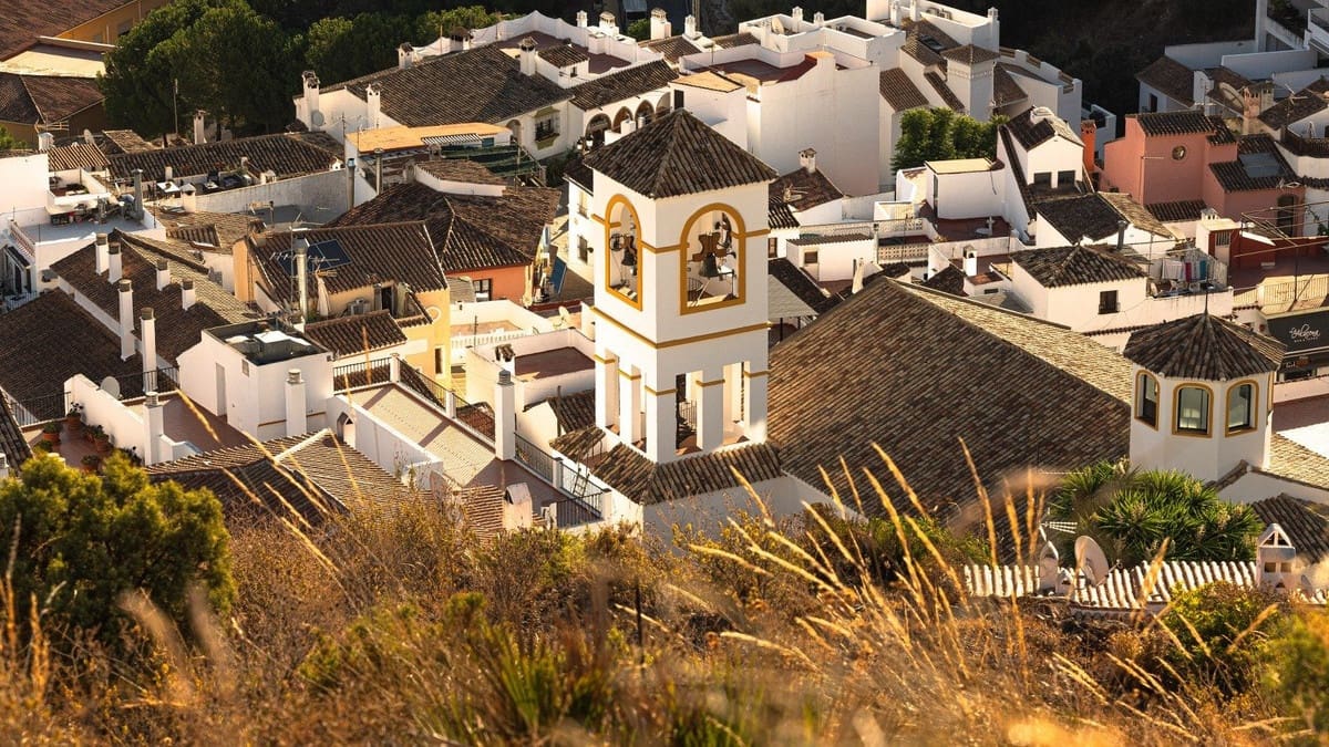 Apartamento de 3 habitaciones en Benahavís en venta con piscina garaje - 520.000 € (Ref: 9115390)