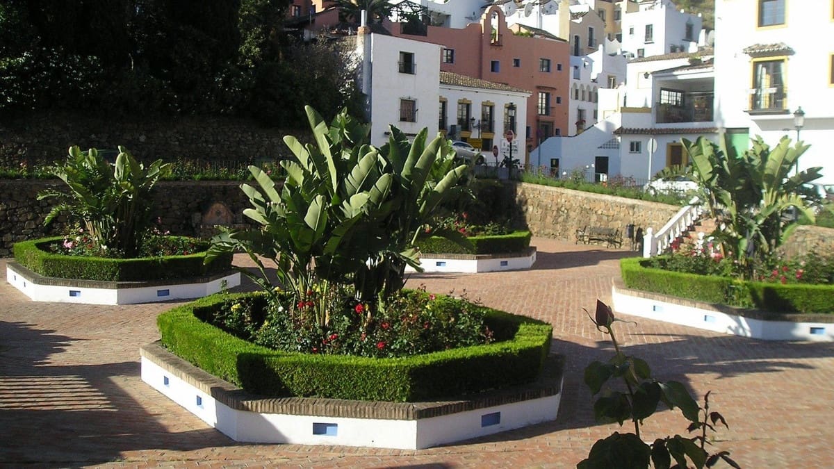 1 bedroom Apartment for sale in Benahavis with pool garage - € 320,000 (Ref: 9115392)