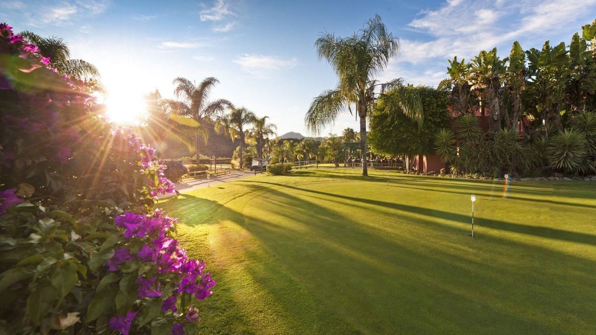 1 bedroom Apartment for sale in Benahavis with pool garage - € 320,000 (Ref: 9115392)