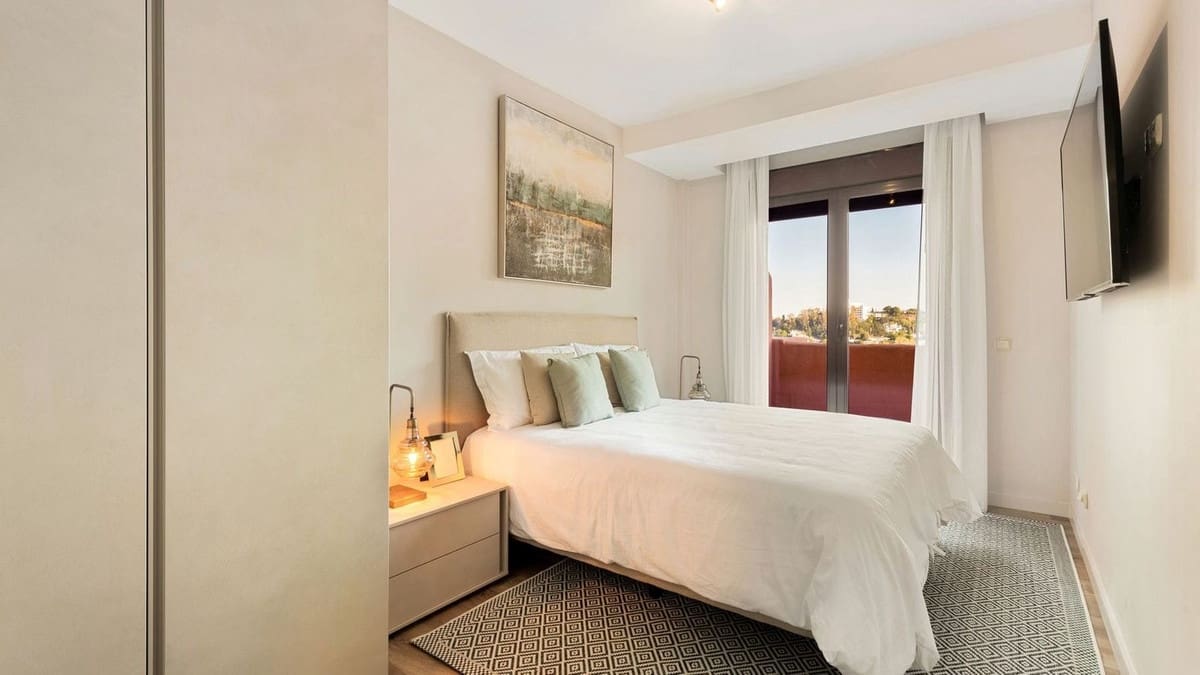 1 camera da letto Appartamento in vendita in New Golden Mile con piscina garage - 245.000 € (Rif: 9128860)