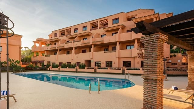 1 soveværelse Lejlighed til salg i New Golden Mile, Estepona med swimmingpool garage - € 245.000 (Ref: 9128860)