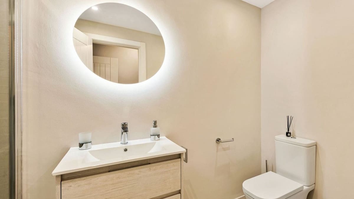 1 bedroom Apartment for sale in New Golden Mile with pool garage - € 245,000 (Ref: 9128860)