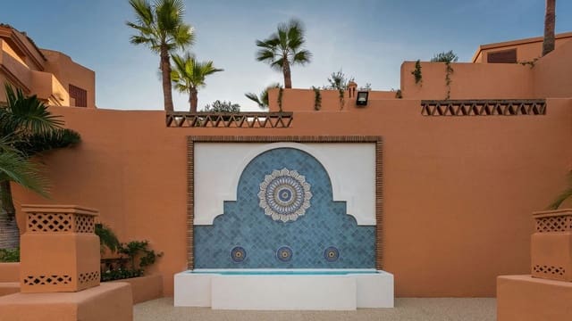 1 Zimmer Apartment zu verkaufen in New Golden Mile, Estepona mit Pool Garage - 245.000 € (Ref: 9128860)