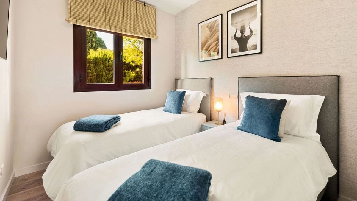 2 bedroom Apartment for sale in New Golden Mile with pool garage - € 299,000 (Ref: 9128861)