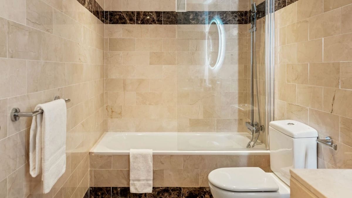 2 bedroom Apartment for sale in New Golden Mile with pool garage - € 299,000 (Ref: 9128861)