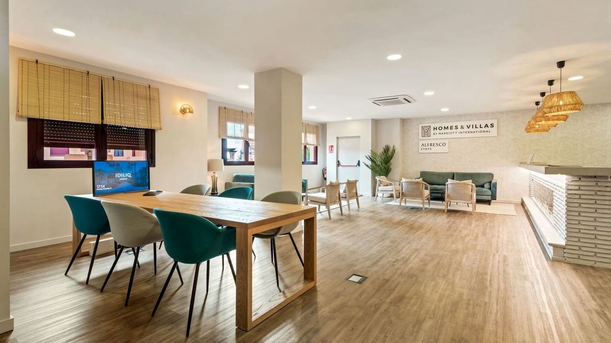 2 bedroom Apartment for sale in New Golden Mile with pool garage - € 299,000 (Ref: 9128861)