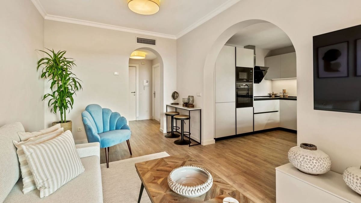 2 bedroom Apartment for sale in New Golden Mile with pool garage - € 299,000 (Ref: 9128861)