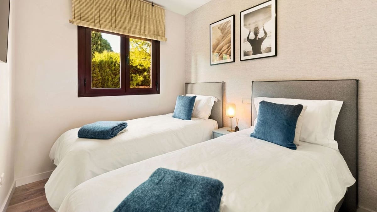 2 bedroom Apartment for sale in New Golden Mile with pool garage - € 299,000 (Ref: 9128861)