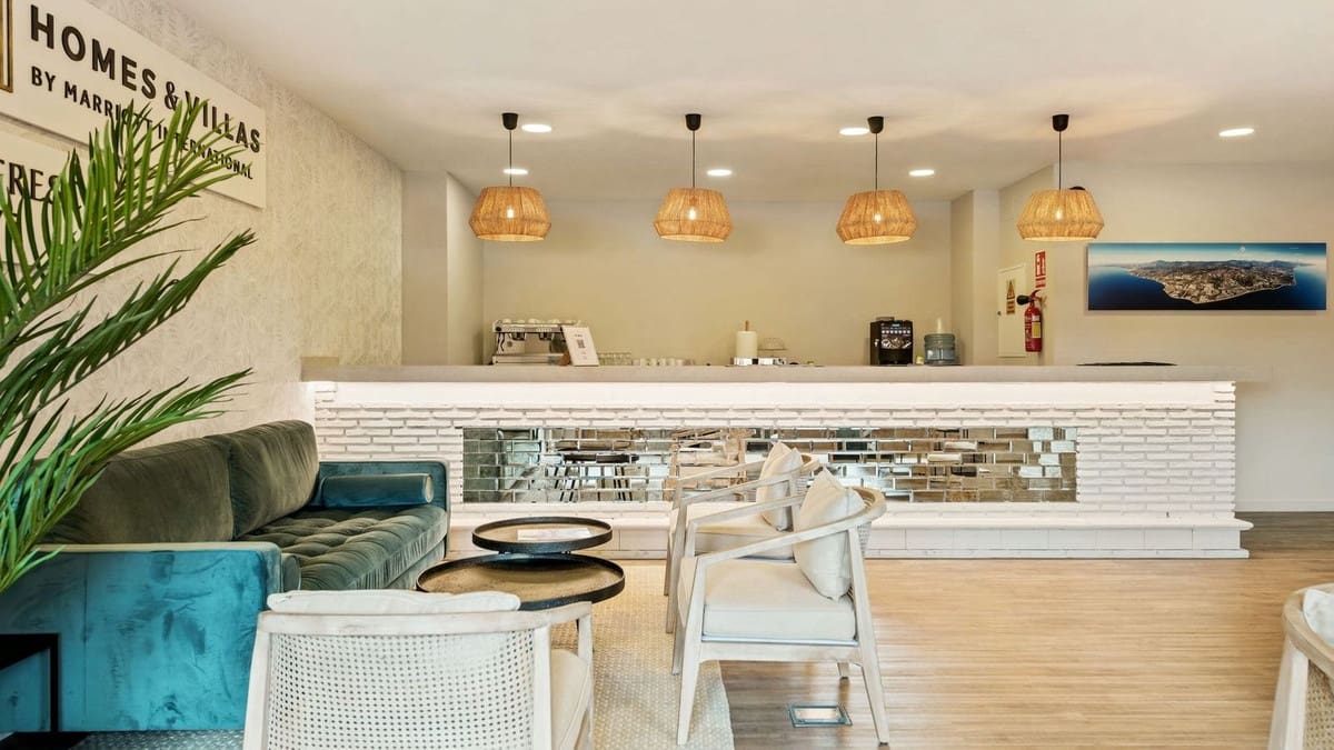 2 bedroom Apartment for sale in New Golden Mile with pool garage - € 299,000 (Ref: 9128861)