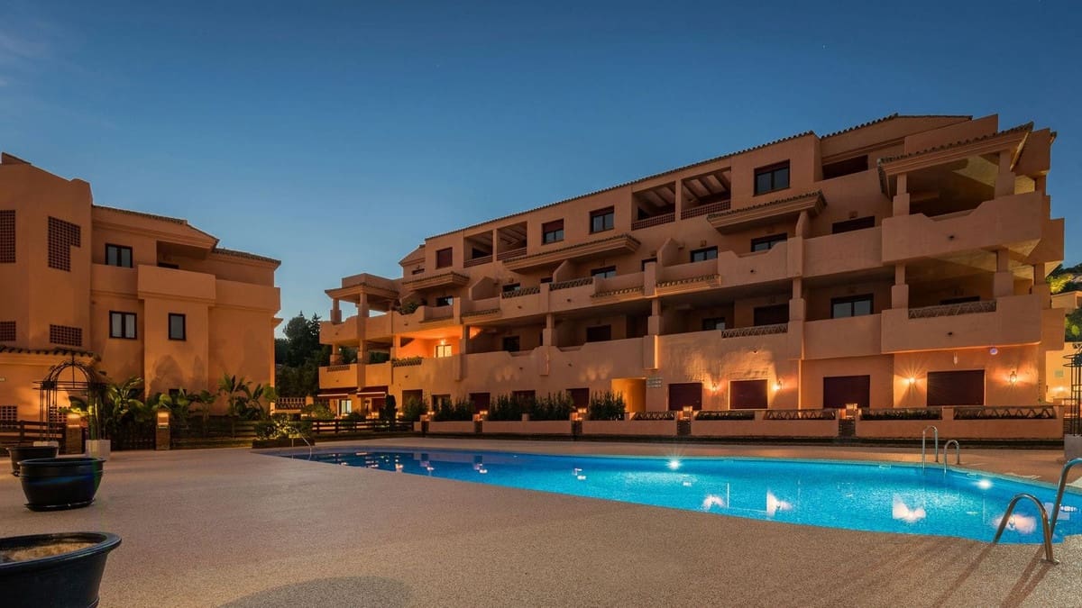 2 bedroom Apartment for sale in New Golden Mile with pool garage - € 299,000 (Ref: 9128861)