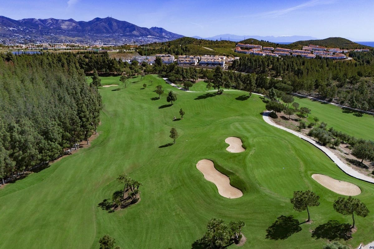 3 slaapkamer Penthouse te koop in Mijas Costa met zwembad garage - € 552.000 (Ref: 9175515)