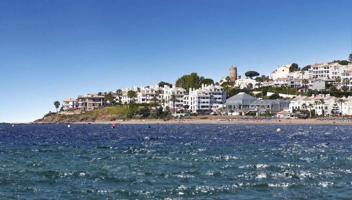 2 soveværelse Lejlighed til salg i Mijas Costa med swimmingpool garage - € 350.000 (Ref: 9175516)