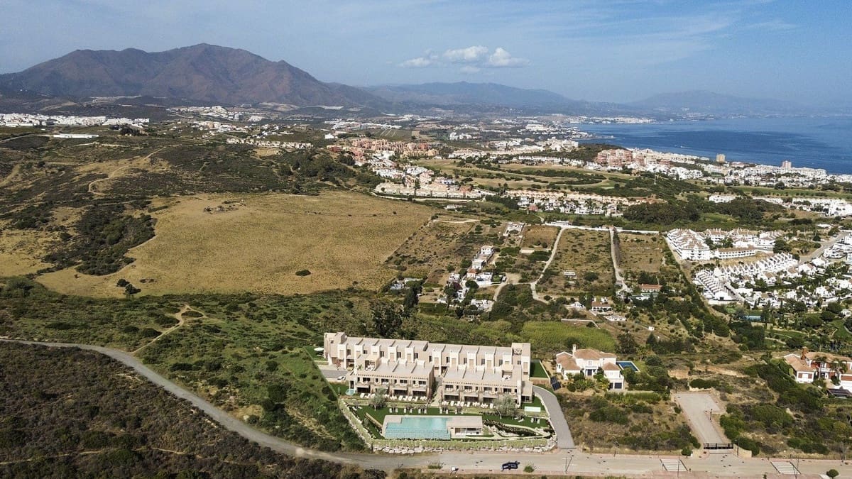 Casa de 3 habitaciones en Manilva en venta con piscina garaje - 530.000 € (Ref: 9184327)