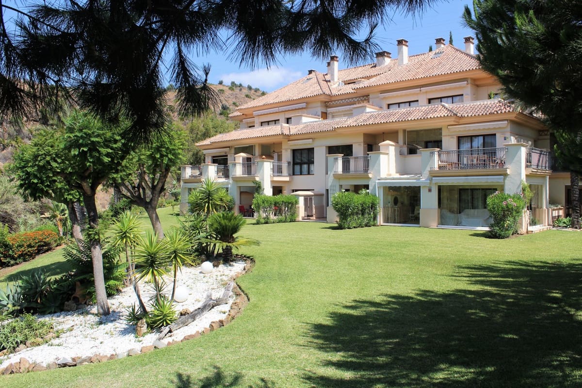 2 soveværelse Lejlighed til salg i Marbella med swimmingpool garage - € 299.000 (Ref: 9184514)