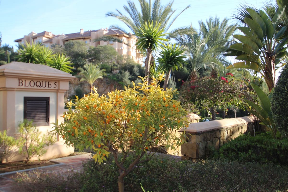 2 soveværelse Lejlighed til salg i Marbella med swimmingpool garage - € 299.000 (Ref: 9184514)