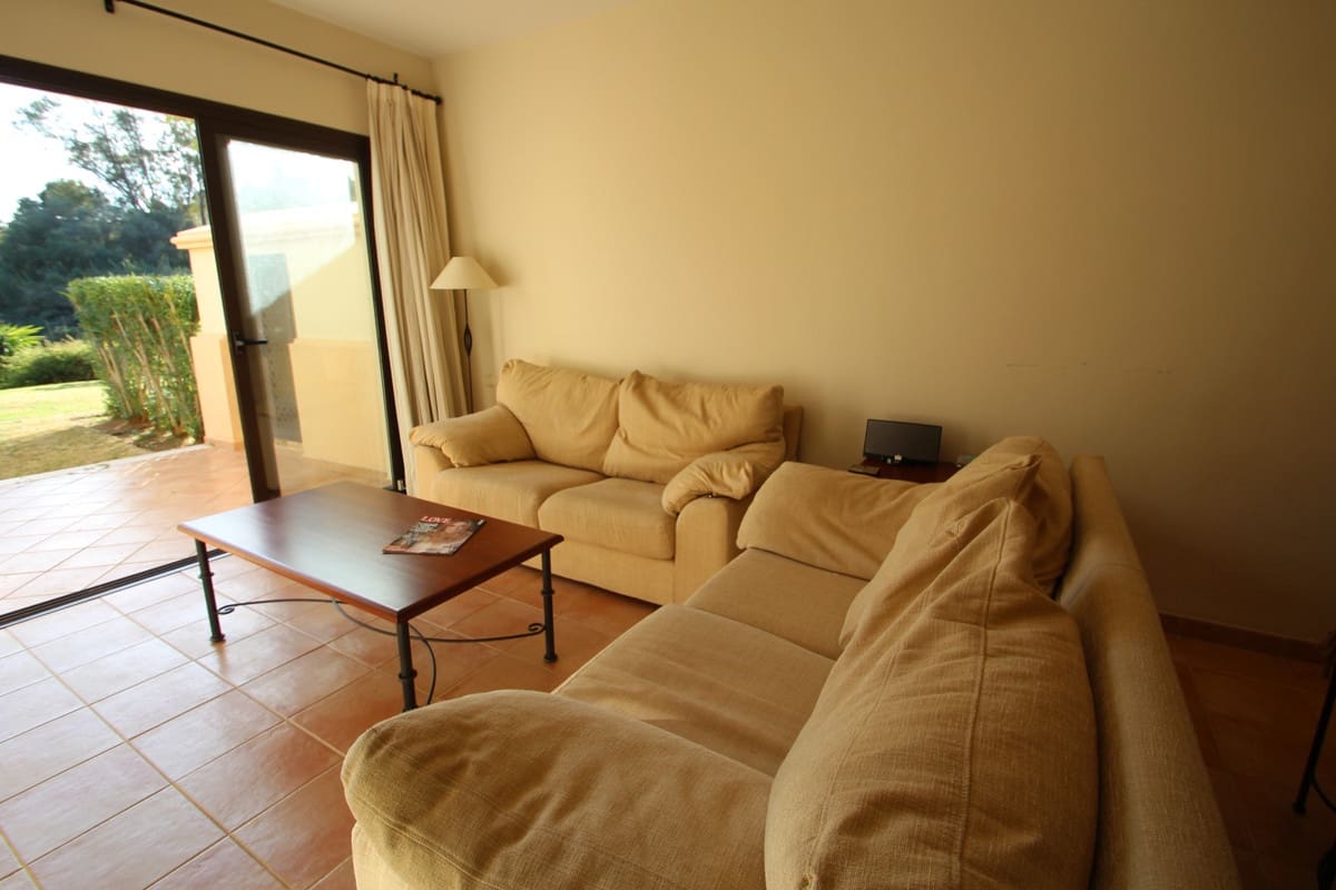 Apartamento de 2 habitaciones en Marbella en venta con piscina garaje - 299.000 € (Ref: 9184514)