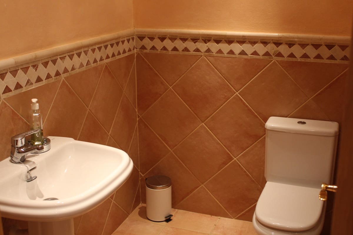 Apartamento de 2 habitaciones en Marbella en venta con piscina garaje - 299.000 € (Ref: 9184514)