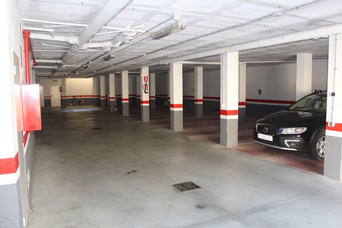 Apartamento de 2 habitaciones en Marbella en venta con piscina garaje - 299.000 € (Ref: 9184514)