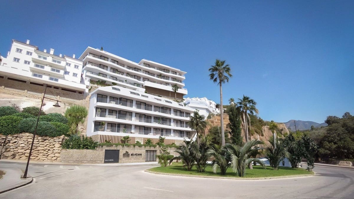 2 bedroom Apartment for sale in Fuengirola with pool garage - € 330,000 (Ref: 9196964)