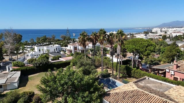 4 quarto Moradia para venda em Marbella com piscina garagem - 1 400 000 € (Ref: 9223604)