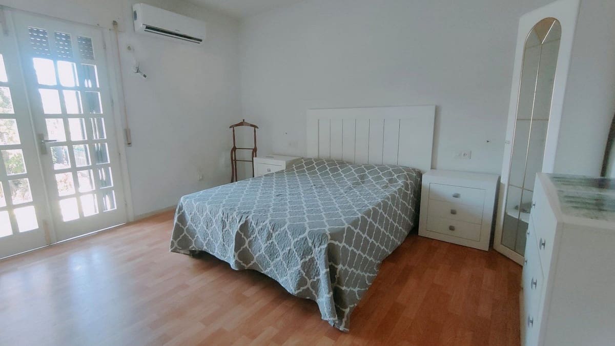 4 soverom Villa til salgs i Marbella med svømmebasseng garasje - € 1 400 000 (Ref: 9223604)