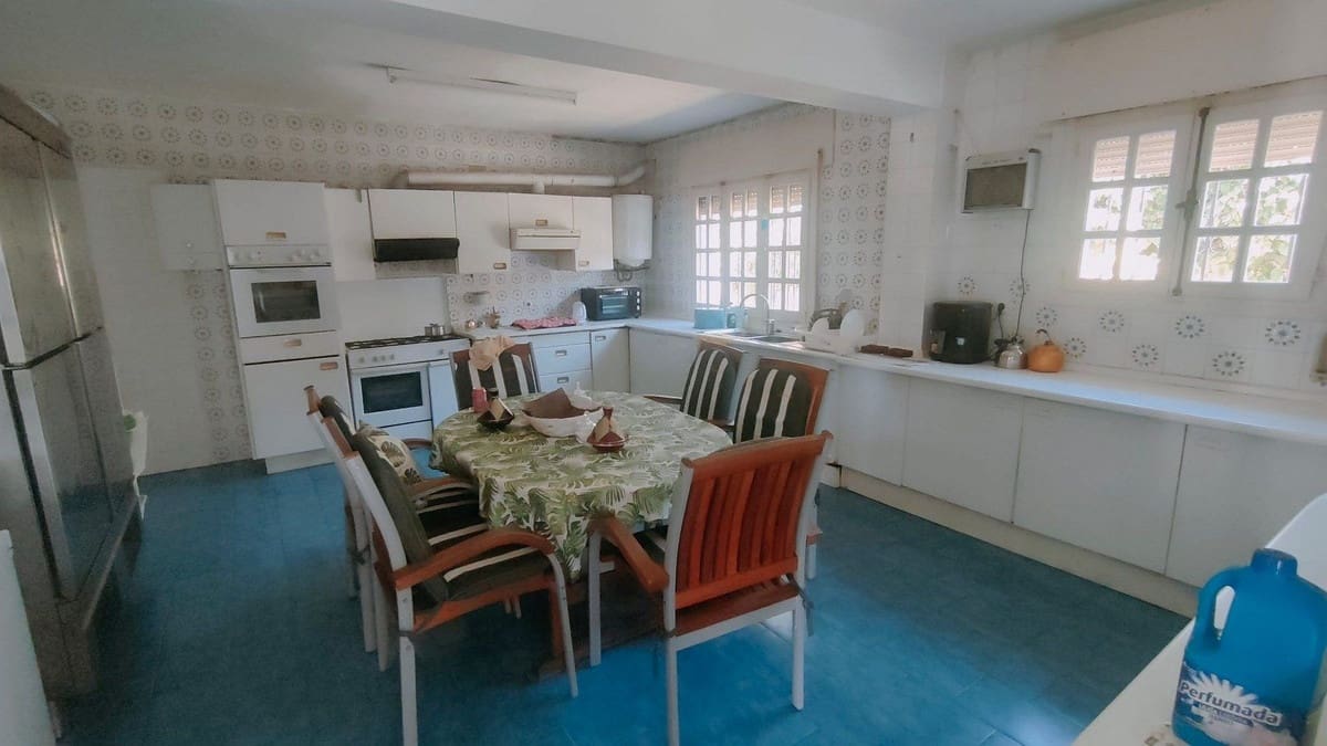 4 soverom Villa til salgs i Marbella med svømmebasseng garasje - € 1 400 000 (Ref: 9223604)