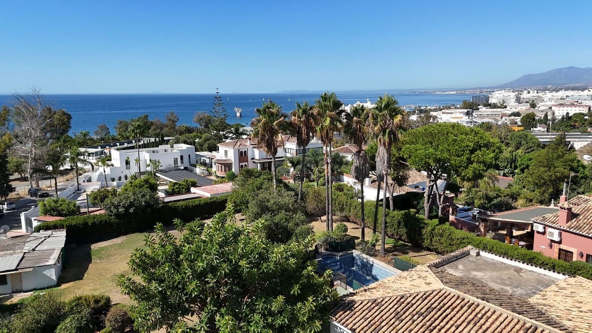 4 soverom Villa til salgs i Marbella med svømmebasseng garasje - € 1 400 000 (Ref: 9223604)