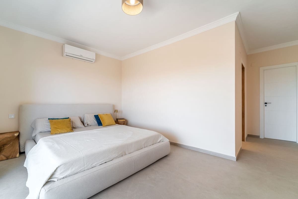 4 soveværelse Villa til salg i Fuengirola med swimmingpool garage - € 1.285.000 (Ref: 9297883)