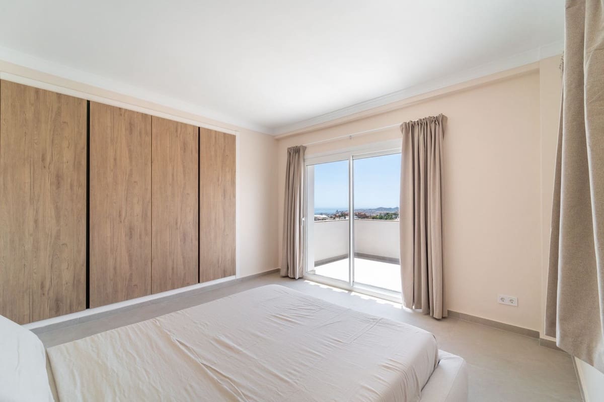 4 soveværelse Villa til salg i Fuengirola med swimmingpool garage - € 1.285.000 (Ref: 9297883)