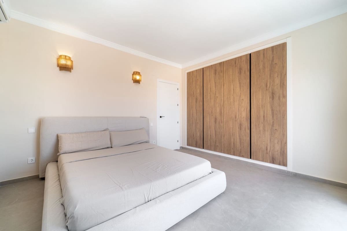 4 soveværelse Villa til salg i Fuengirola med swimmingpool garage - € 1.285.000 (Ref: 9297883)