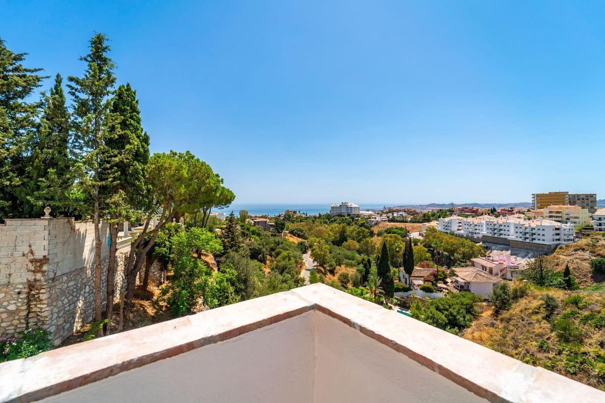 4 soveværelse Villa til salg i Fuengirola med swimmingpool garage - € 1.285.000 (Ref: 9297883)