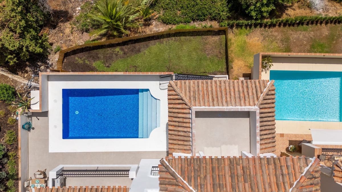 4 soveværelse Villa til salg i Fuengirola med swimmingpool garage - € 1.285.000 (Ref: 9297883)